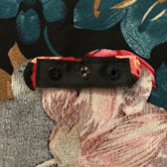 Gorgeous floral printed body suit - Picture 4 of 8